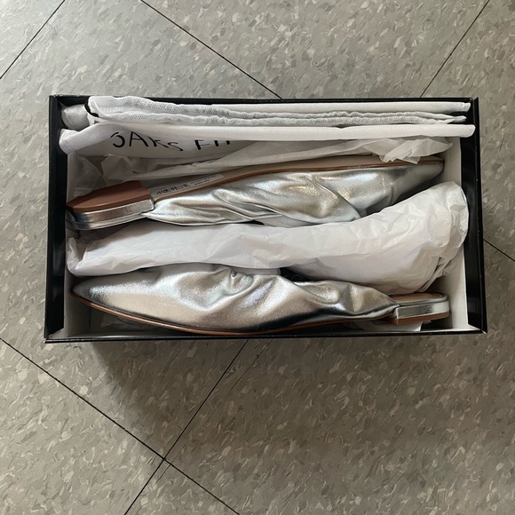 Saks Gore Square Toe Leather Flat Pumps. Silver Ballet Flats Mules, Size 9.5 - Picture 4 of 9